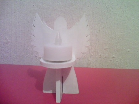 Angel con vela eléctrica (pila)